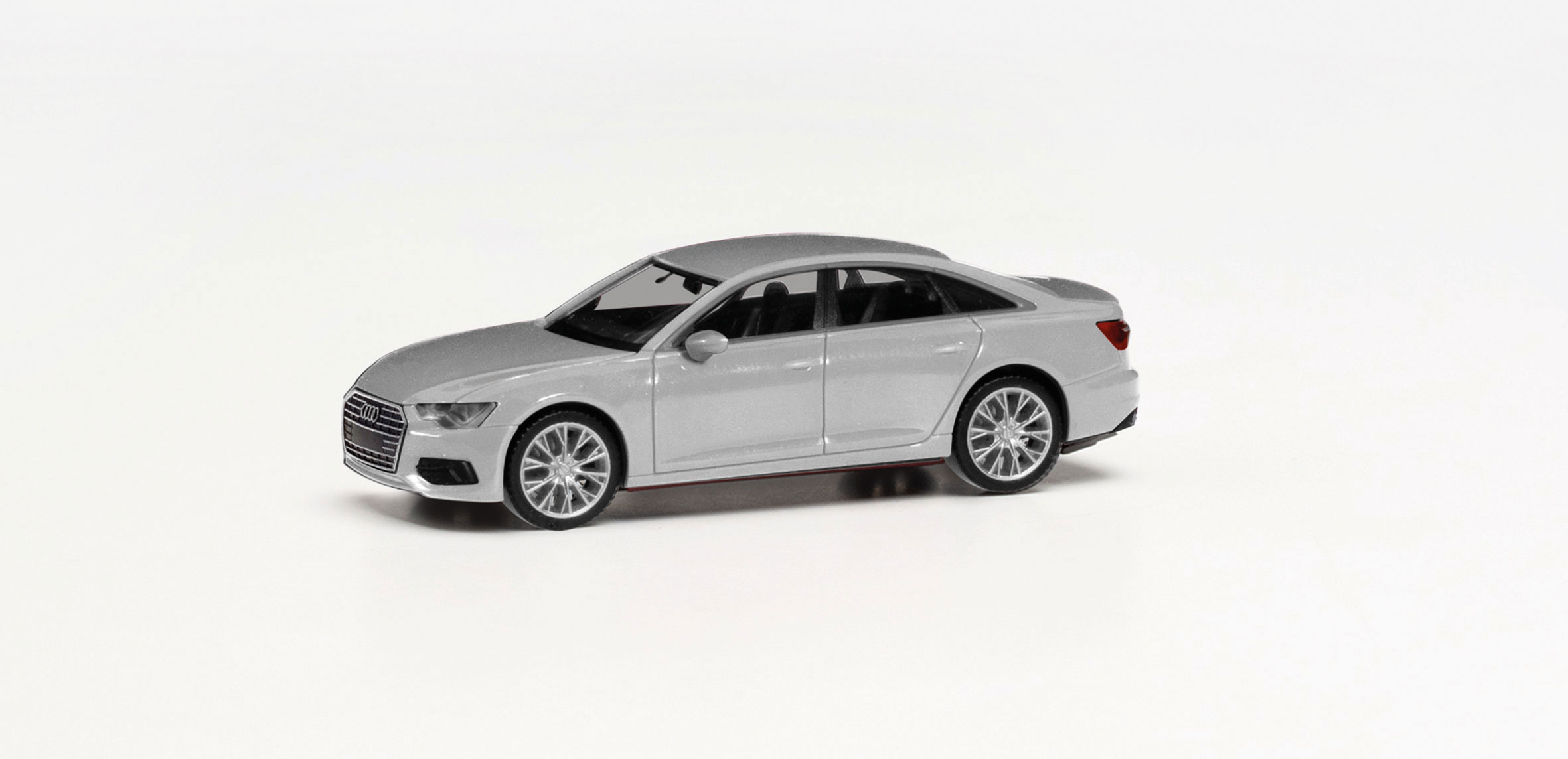 Audi-A6-Limosine-florettsilber-11-430630-004_b_0.jpg