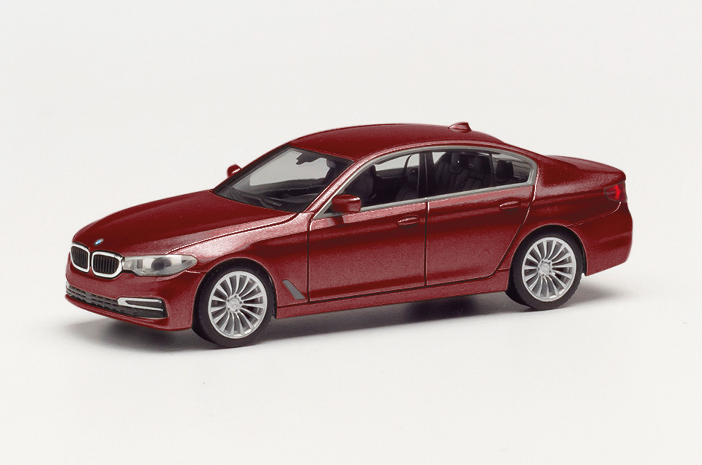 BMW-5er-Limousine-rot-metallic-11-430692-005_b_0.jpg