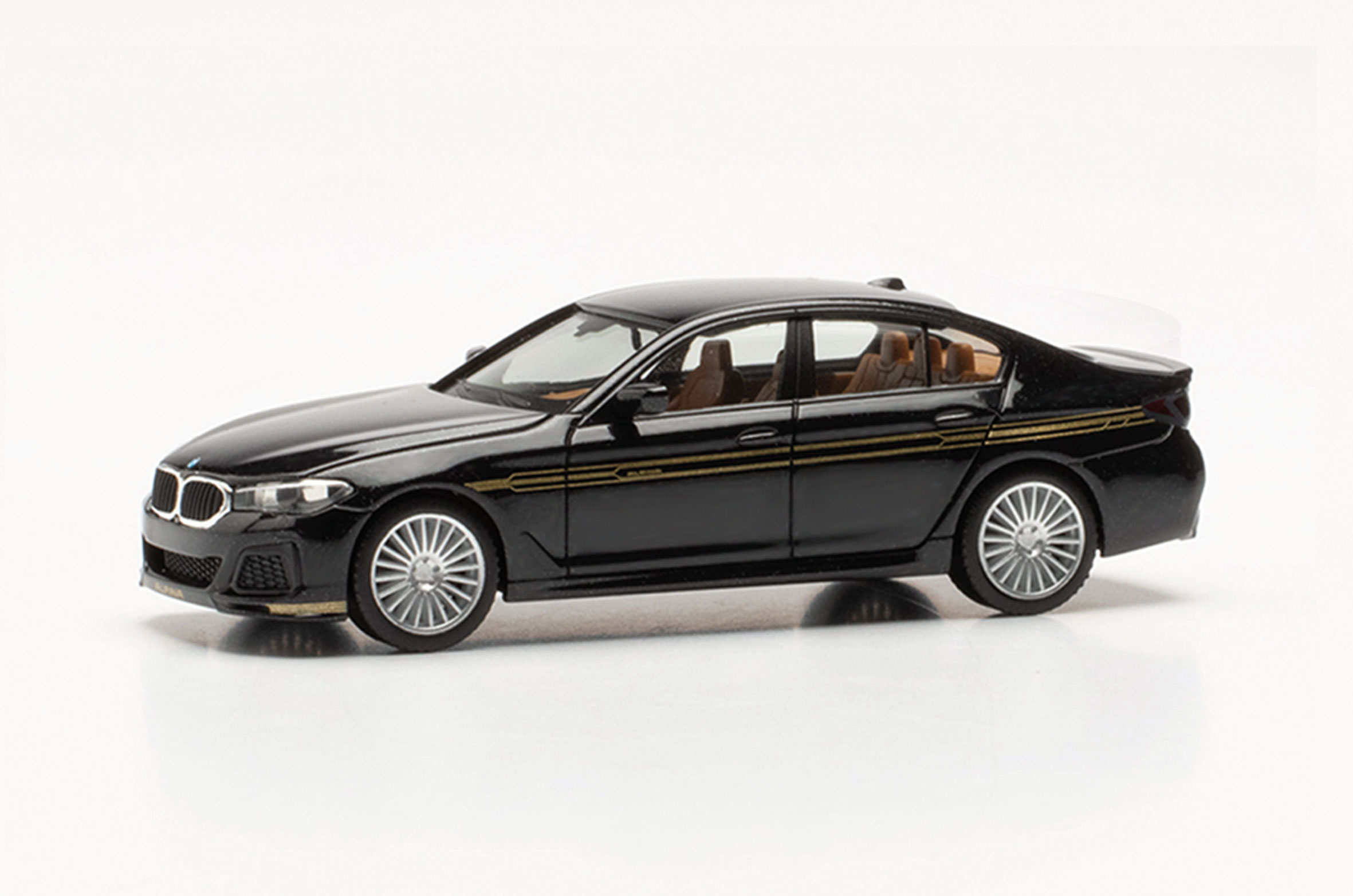 BMW-Alpina-B5-Limousine-schwarz-11-421065-002_b_0.jpg