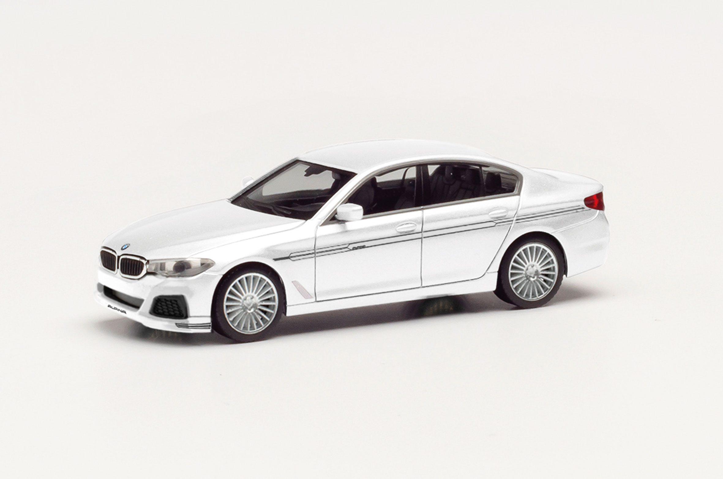BMW-Alpina-B5-Limousine-weiss-11-421065_b_0.jpg