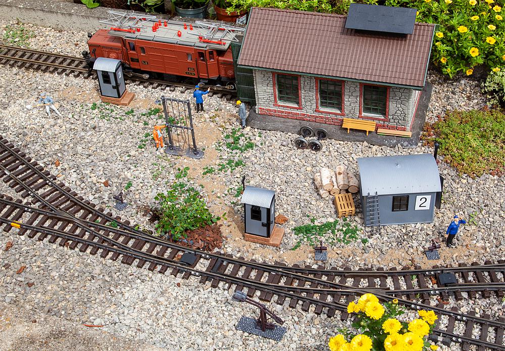 Bahnbetriebsausstattungs-Set-14-331746_b_0.jpg