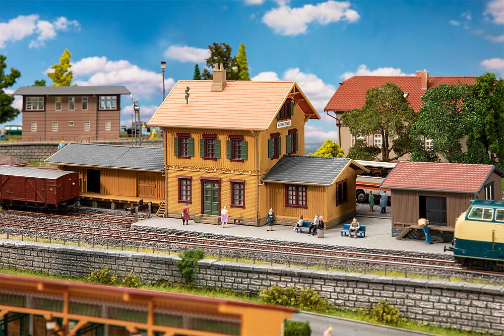 Bahnhof-Kupferzell-H0-14-110153_b_0.jpg