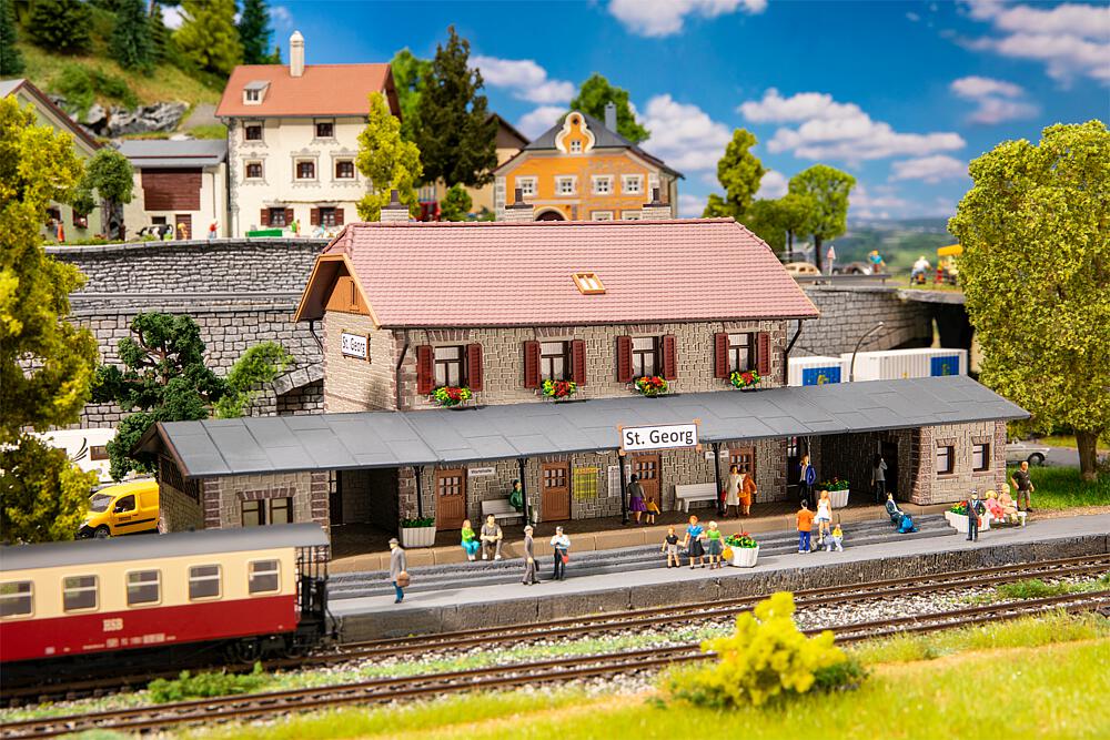 Bahnhof-St-Georg-H0-14-110152_b_0.jpg