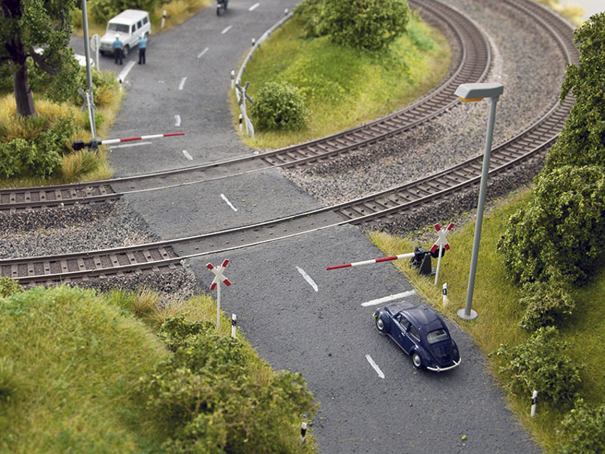 Bahnschranken-mit-Andreaskreuz-12-14307_b_0.jpg