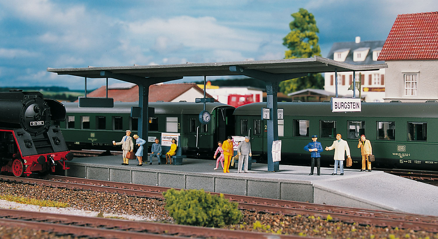 Bahnsteig-Burgstein-1-teilig-4-61821_b_0.jpg