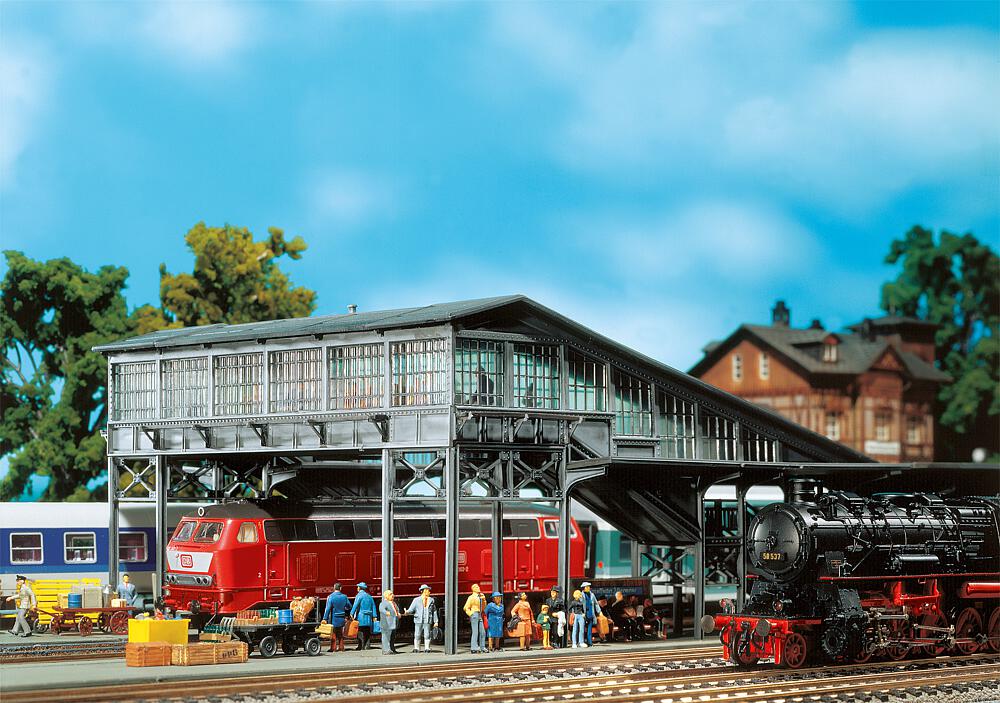 Bahnsteigbruecke-14-131378_b_0.jpg