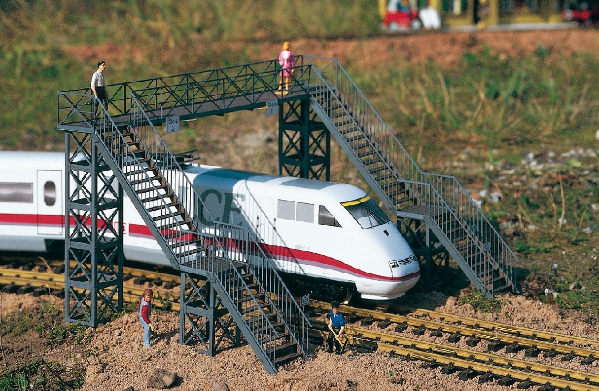 Bahnueberfuehrung-Neustadt-4-62032_b_0.jpg