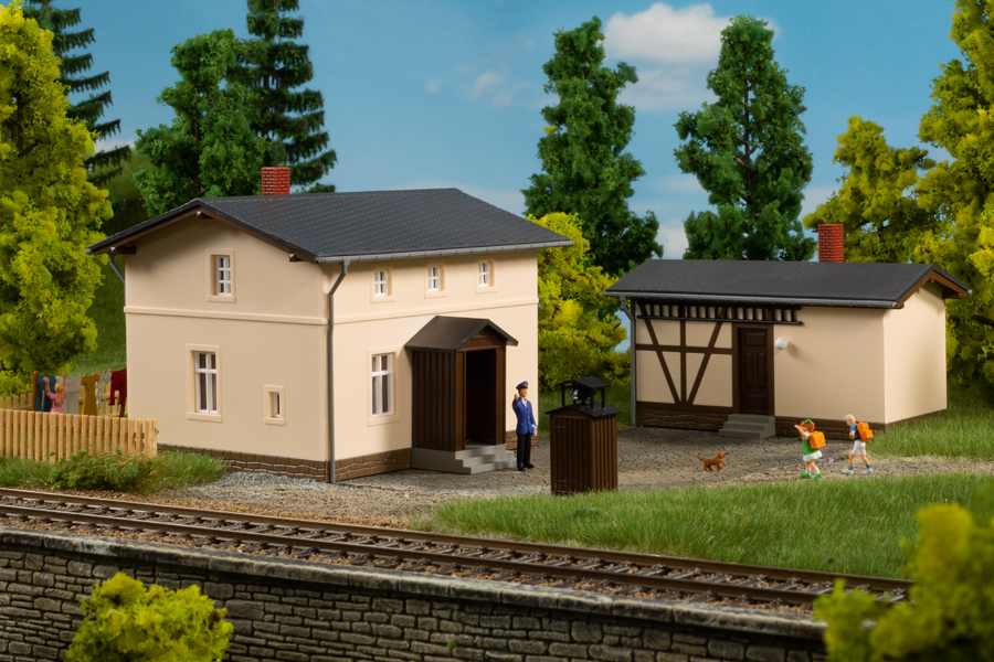 Bahnwaerterwohnhaus-mit-Nebengebaeude-8-13347_b_0.jpg