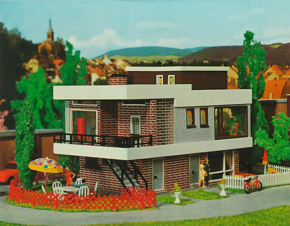 Bausatz-Modernes-Haus-mit-Flachdach-H0-14-109257_b_0.jpg