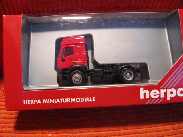 Herpa-142359-IVECO-ZM-ROT-NO2-NEU-111489589962.jpg