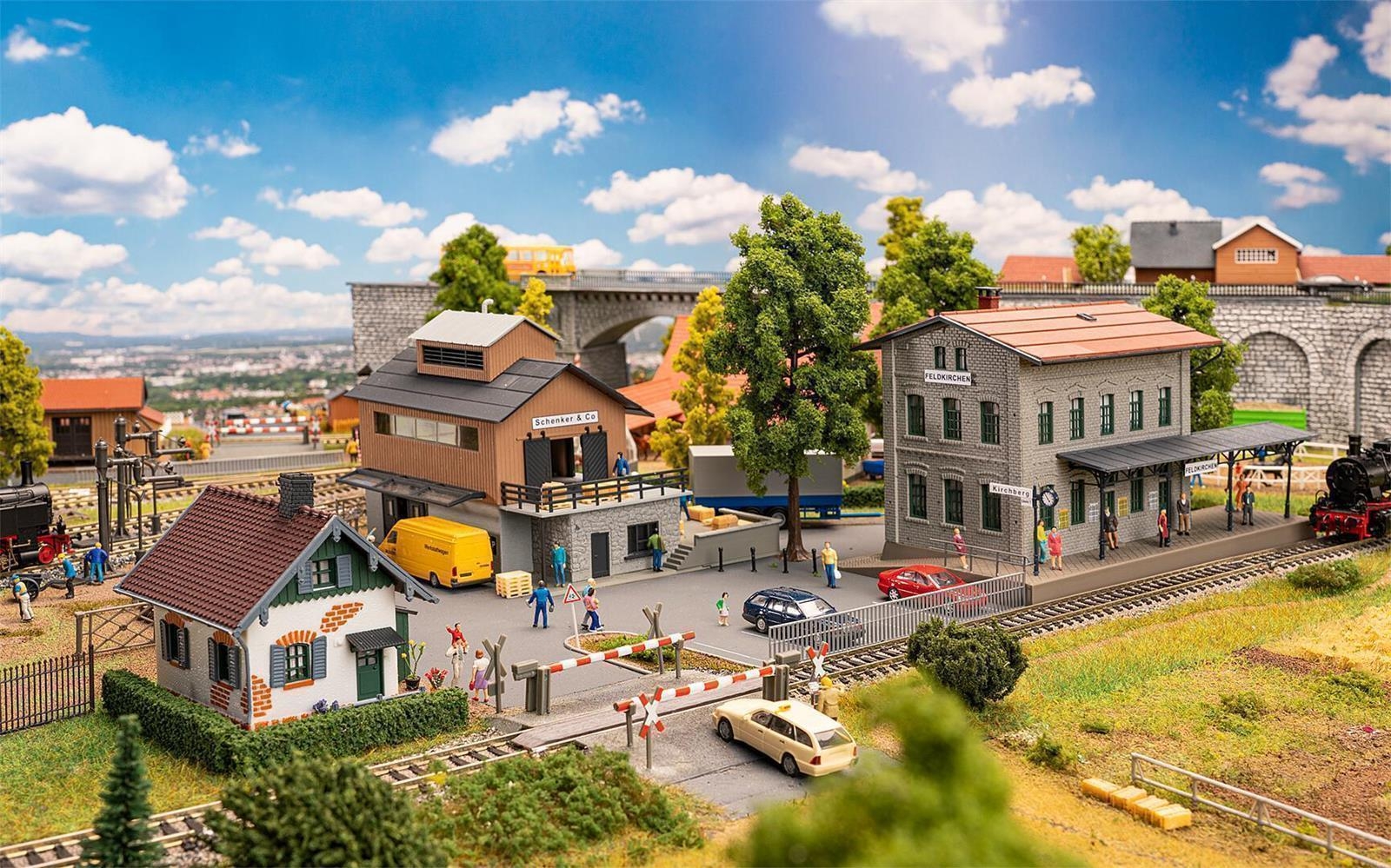 faller-190137-set-bahnhof-feldkirchen.jpg