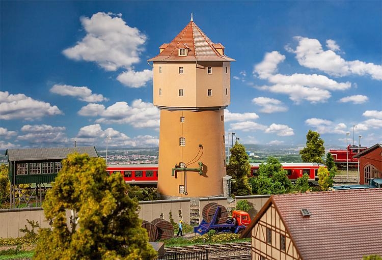 faller-191747-wasserturm-freilassing-neuheit_2019.jpg