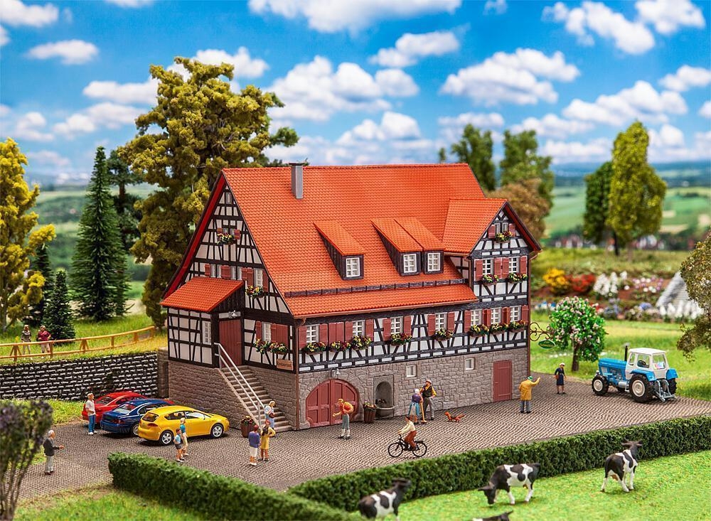 faller-191771-gasthaus-linde.jpg