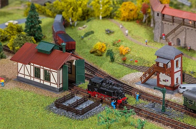 faller-222108-set-nebenbahnlokschuppen-mit-blockstelle.jpg