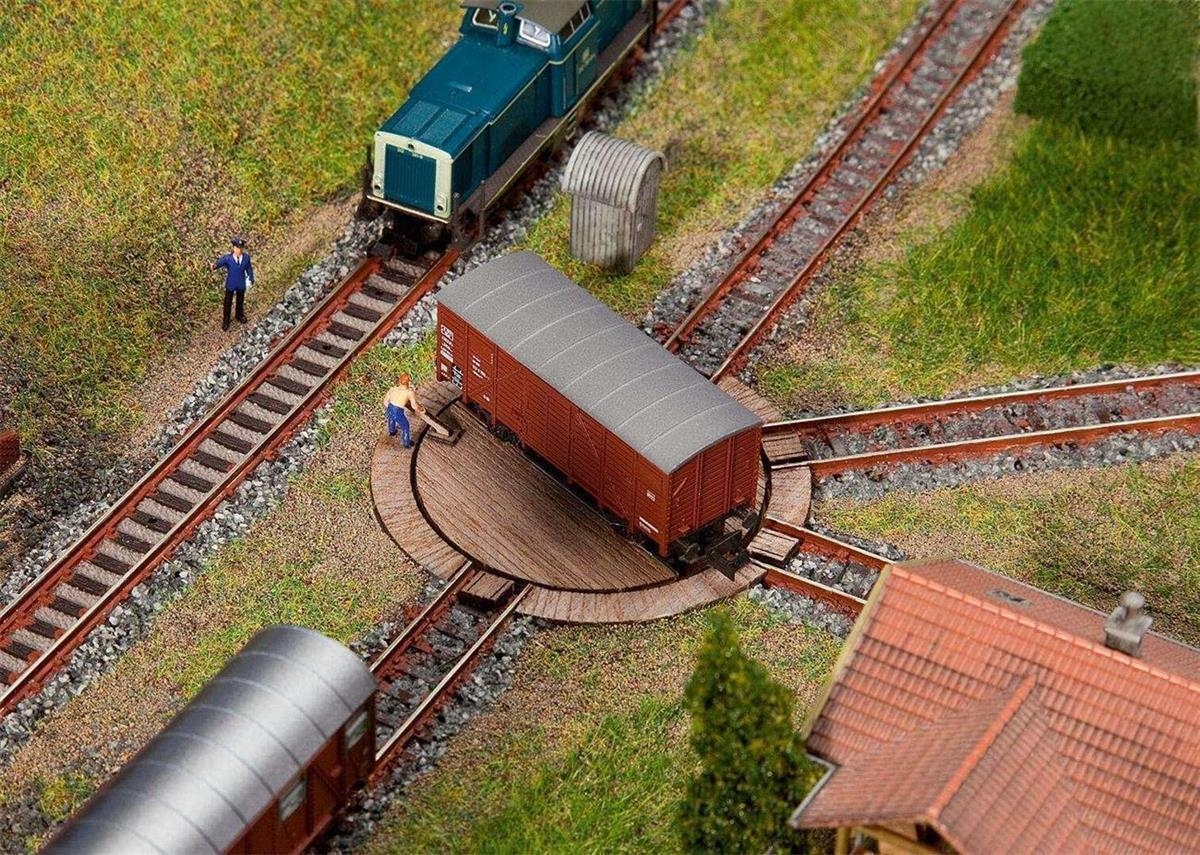 faller-222114-kleine-waggondrehscheibe-mit-servoantrieb.jpg