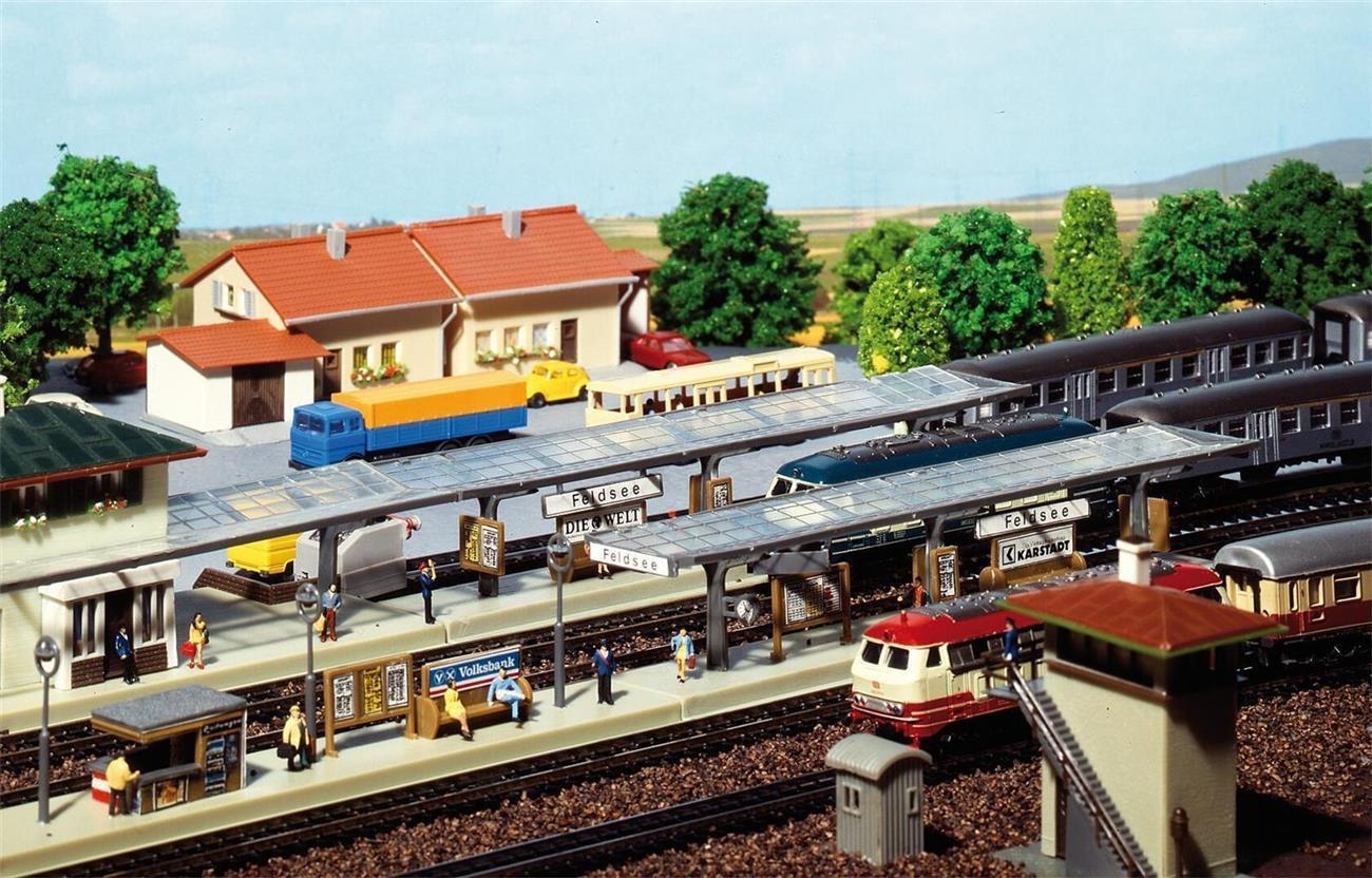 faller-222119-3-bahnsteige.jpg
