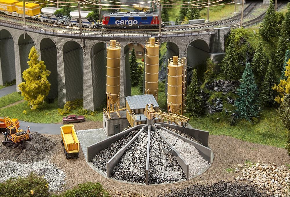 faller-222211-betonmischwerk.jpg
