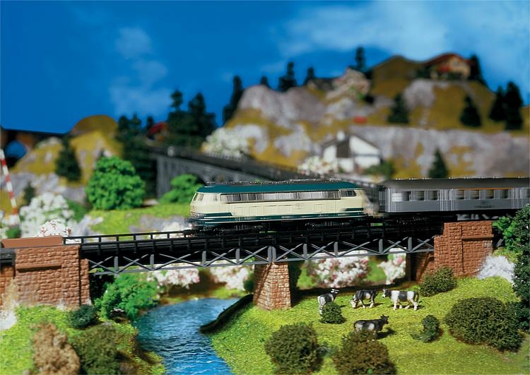 faller-222550-brueckenkopfgarnitur.jpg