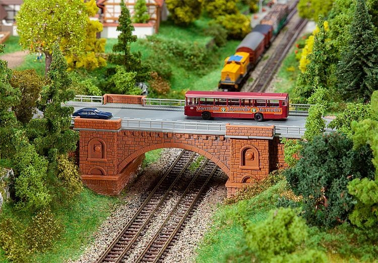 faller-222572-eisenbahn-straenbrcke-baustaz-neuheit_2019-massstab-1160.jpg