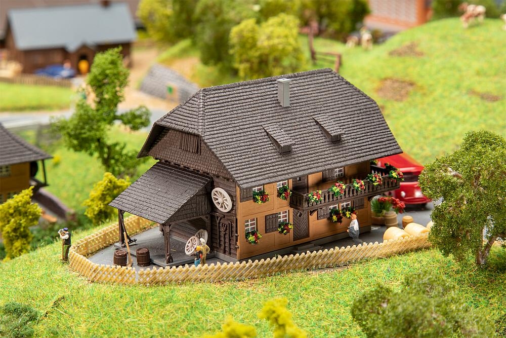 faller-231717-ferienhaus-schwarzwald.jpg