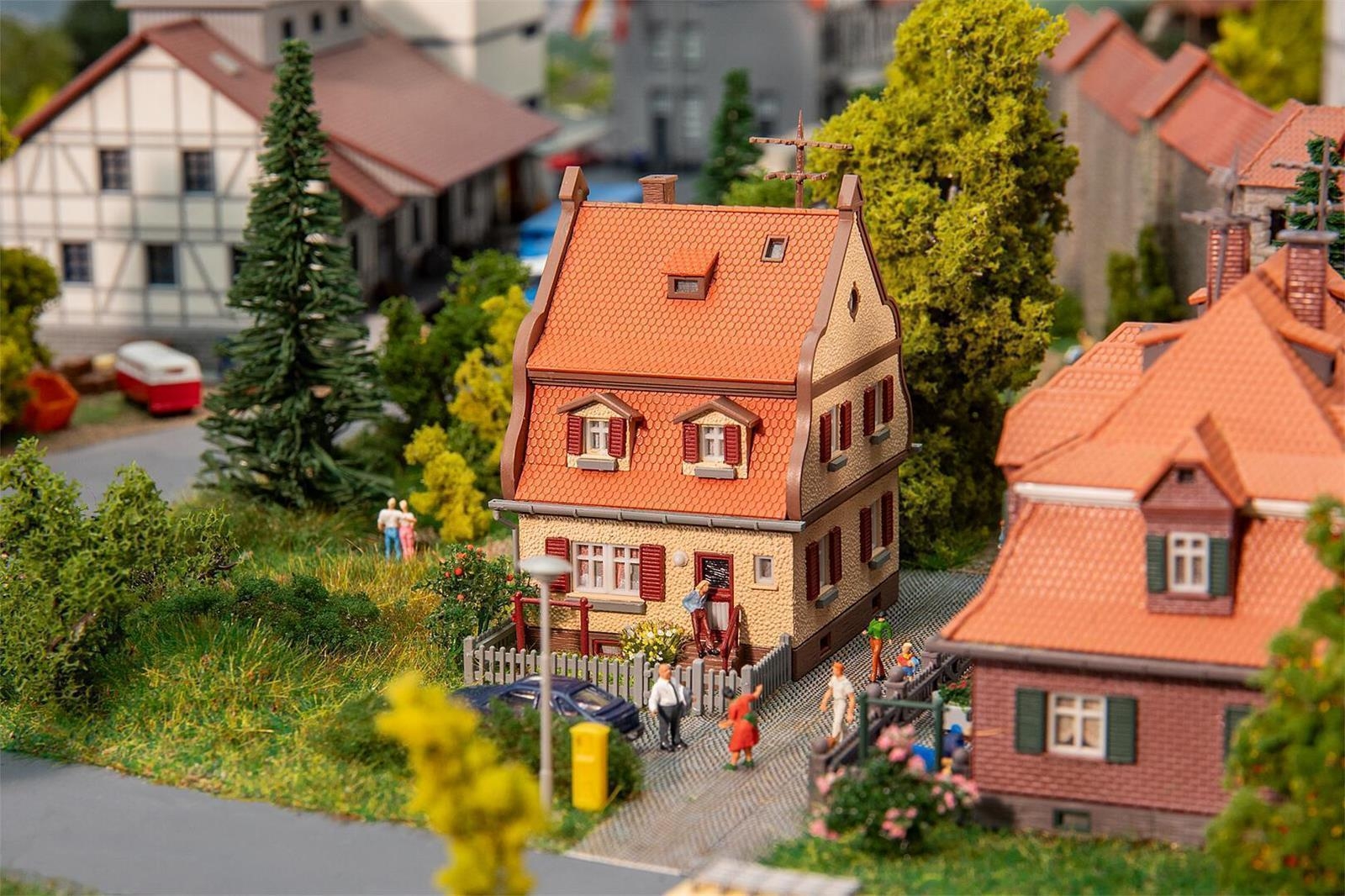 faller-232161-kleines-siedlungshaus.jpg