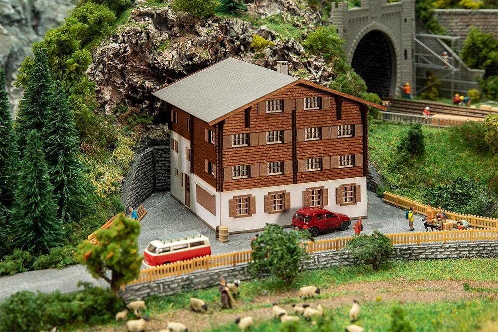 faller-232183-alpenhaus-langwies.jpg