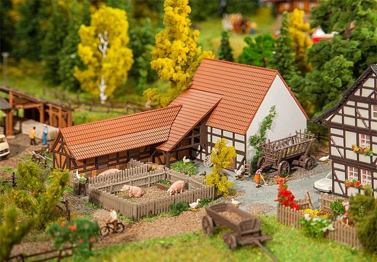 faller-232371-landwirtschaftliches-gebaeude.jpg