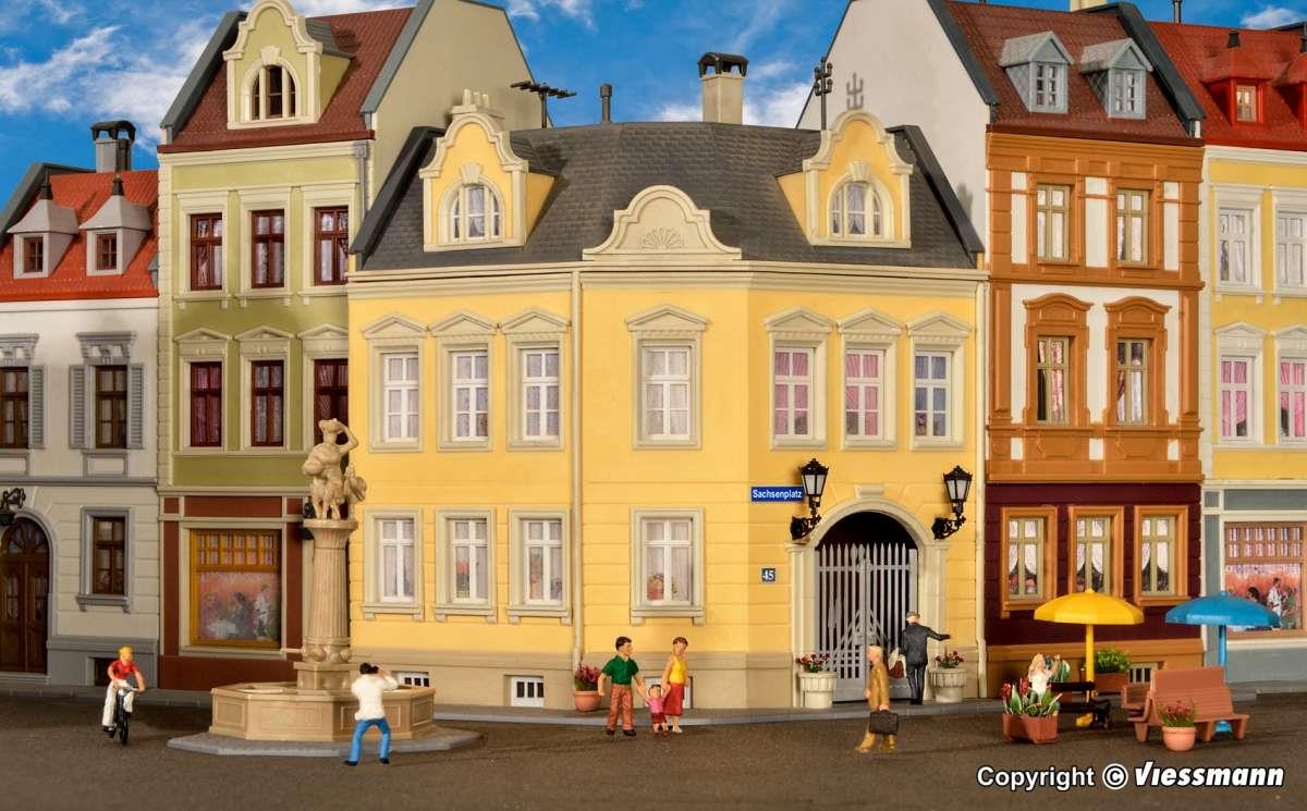 kibri-38388-h0-haus-am-sachsenplatz.jpg