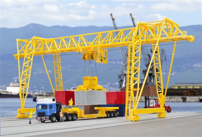 kibri-38530-h0-demag-containerkran.jpg