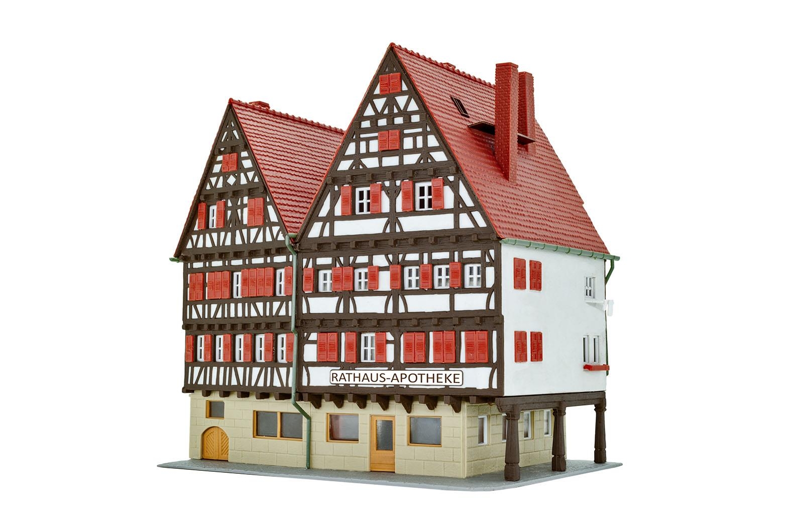 kibri-38909-h0-fachwerkhaus-in-bad-urach.jpg