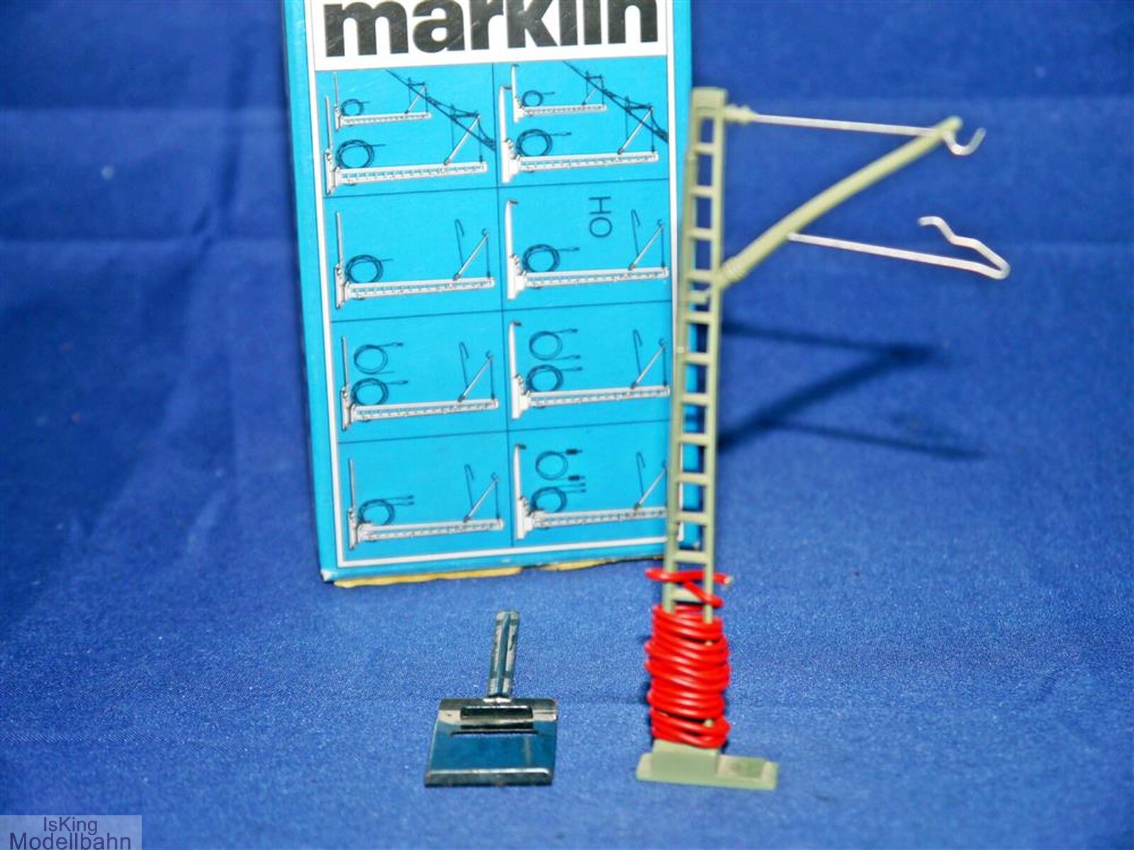 maerklin-7512-anschlussmast-fuer-k-gleis.jpg