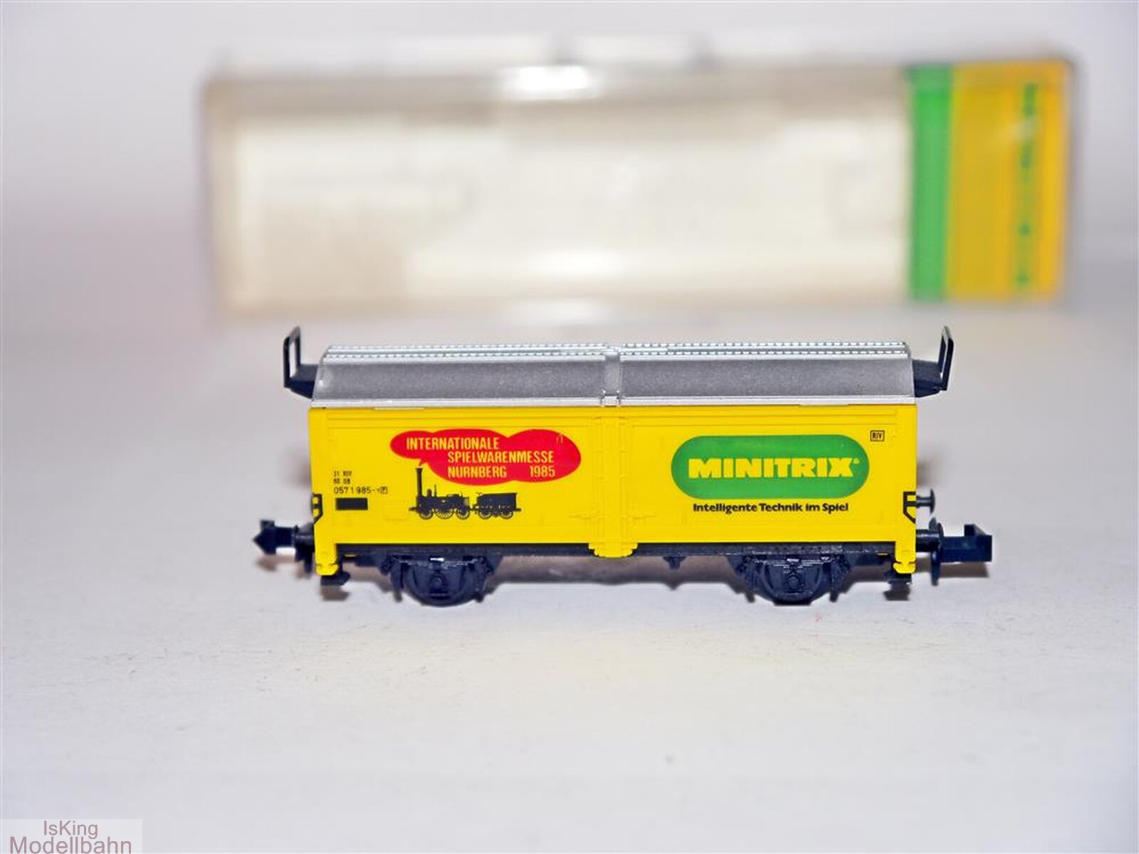 minitrix-3530-n-hubdachwagen-spielwarenmesse-nuernberg-1985.jpg
