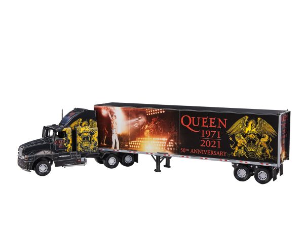 0_0_00230_queen_tour_truck_02.jpg
