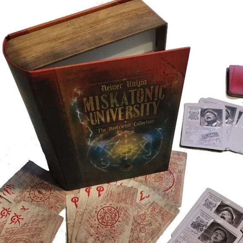 kaartspellen-miskatonic-university-the-restricted-collection-1.jpg